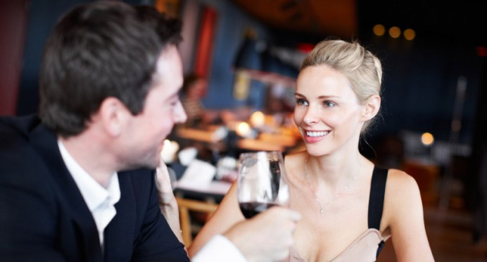 Guests enjoying conversation at a Ditch or Date speed dating event